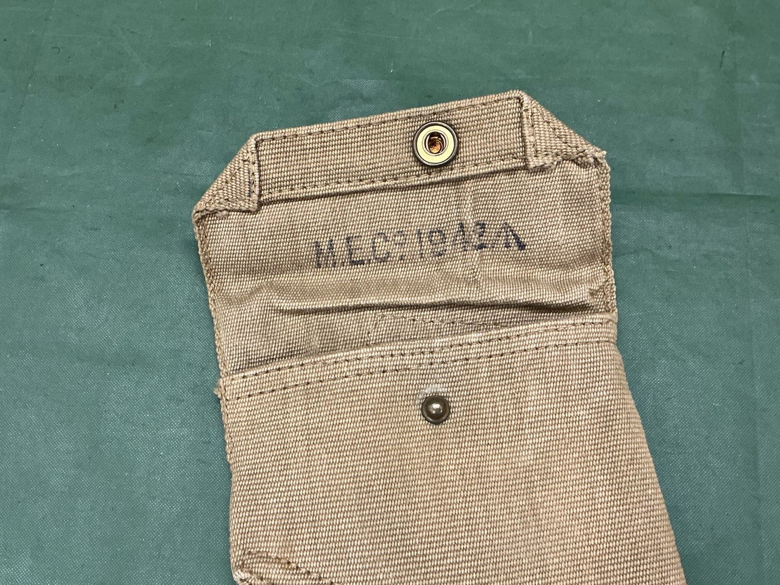 WW2 37 PATTERN REVOLVER HOLSTER 1942 (H456) - Image 4