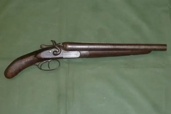 DEACTIVATED DOUBLE BARREL HAMMER SHOTGUN (DR129)
