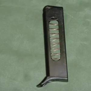 ITALIAN BERETTA M35 PISTOL MAGAZINE (C21)