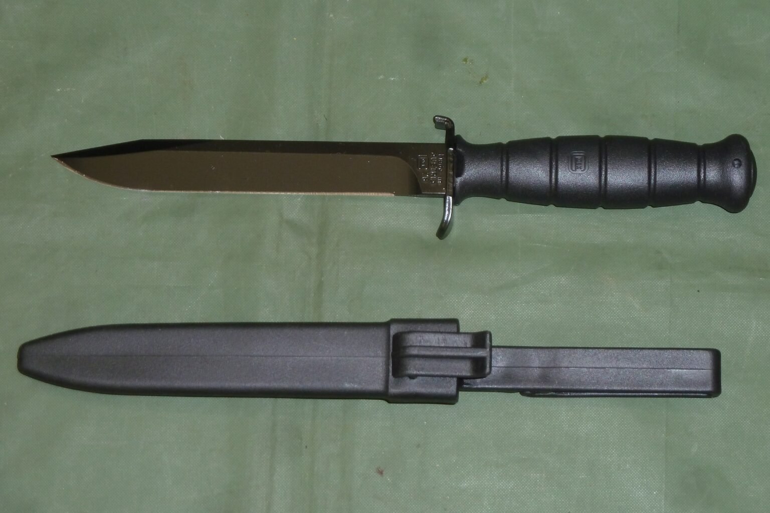 GLOCK 78 KNIFE IN BLACK (B1713) - Chelmsford Militaria
