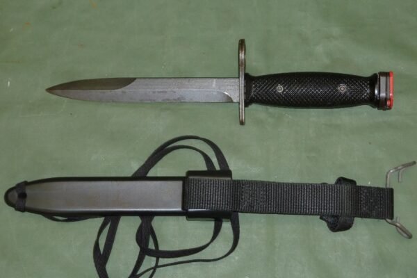 AMERICAN M7 BAYONET IN M10 SCABBARD (B1709) - Image 2