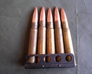 INERT WW2 303 CLIPPED AMMUNITION MATCHING (A12)
