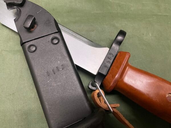 POLISH TYPE 3 MINT AND MATCHING BAYONET (B2259) - Image 3