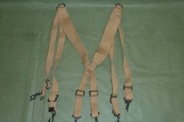 SCARCE BRITISH MADE AMERICAN M1936 SUSPENDERS (WSA4) - Image 2