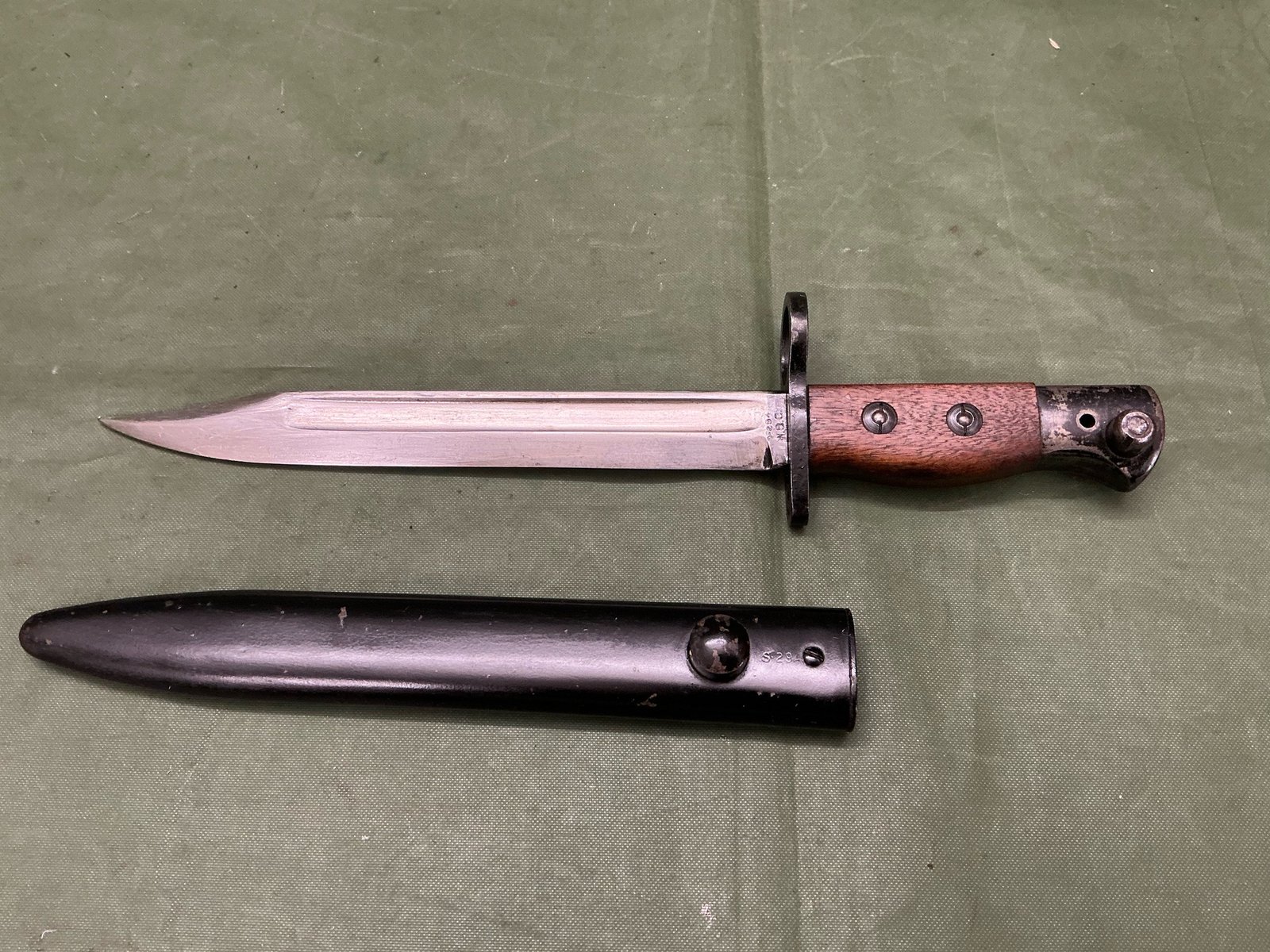 WW2 NO5 JUNGLE CARBINE BAYONET (B3060)
