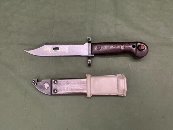HUNGARIAN TYPE 1 AKM BAYONET (B1226)
