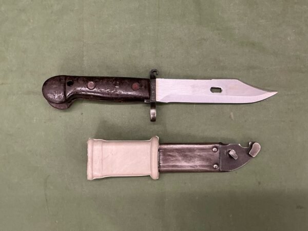HUNGARIAN TYPE 1 AKM BAYONET (B1226) - Image 3