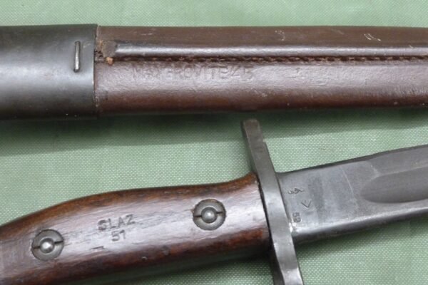 AUSTRALIAN OWEN BAYONET (B2189) - Image 3