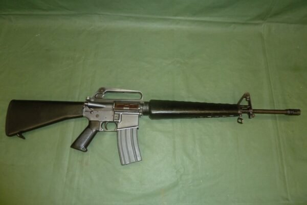 DEACTIVATED M16A1 RIFLE (4315)