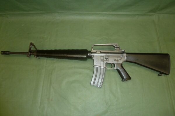DEACTIVATED M16A1 RIFLE (4315) - Image 2