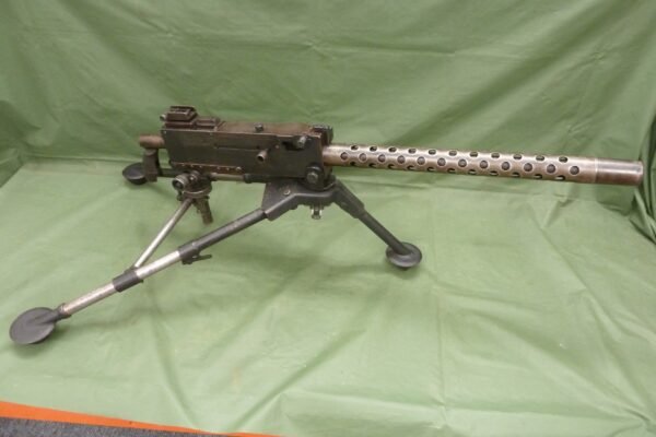 DEACTIVATED WW2 AMERICAN BROWNING 1919A4 MACHINE GUN (DM6) - Image 2
