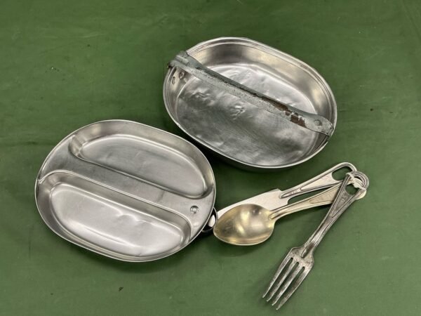 WW2 AMERICAN MESS TIN (WS4A)
