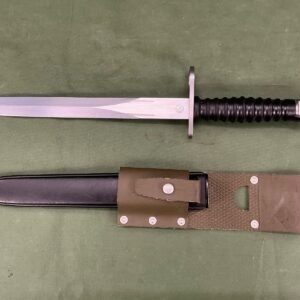 Swiss STG57 bayonet and frog (B886)