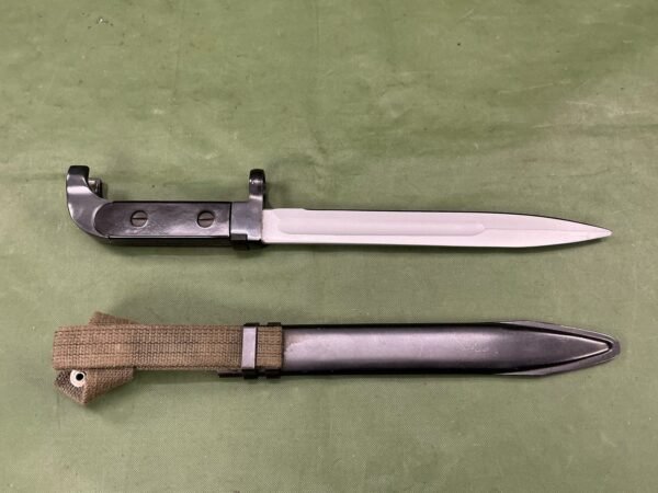 EAST GERMAN FIRST PATTERN AK BAYONET (B2431) - Image 2