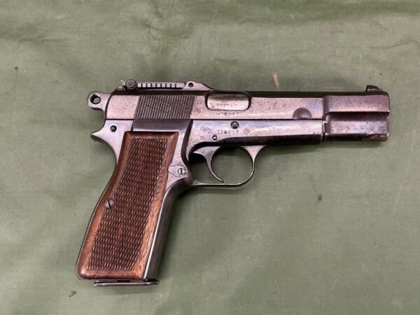 DEACTIVATED WW2 GERMAN BROWNING HI POWER (D36)