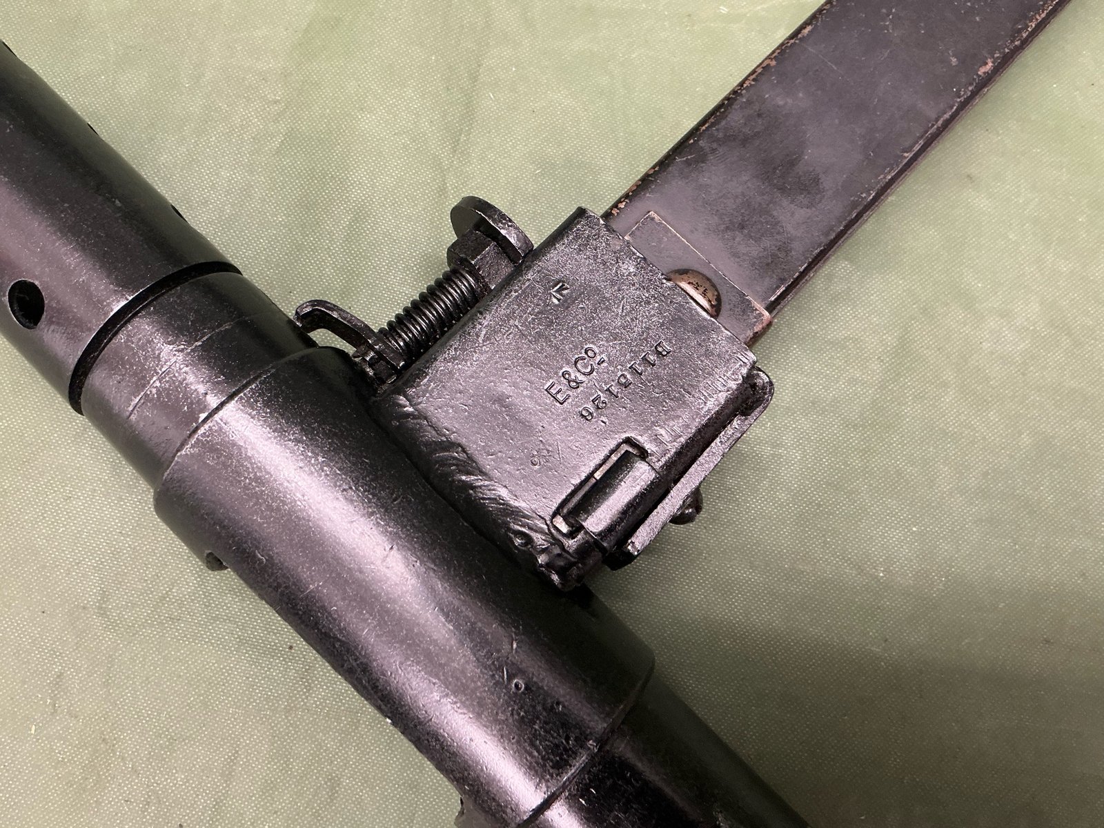 DEACTIVATED WW2 BRITISH STEN MK2 (4472) - Image 4