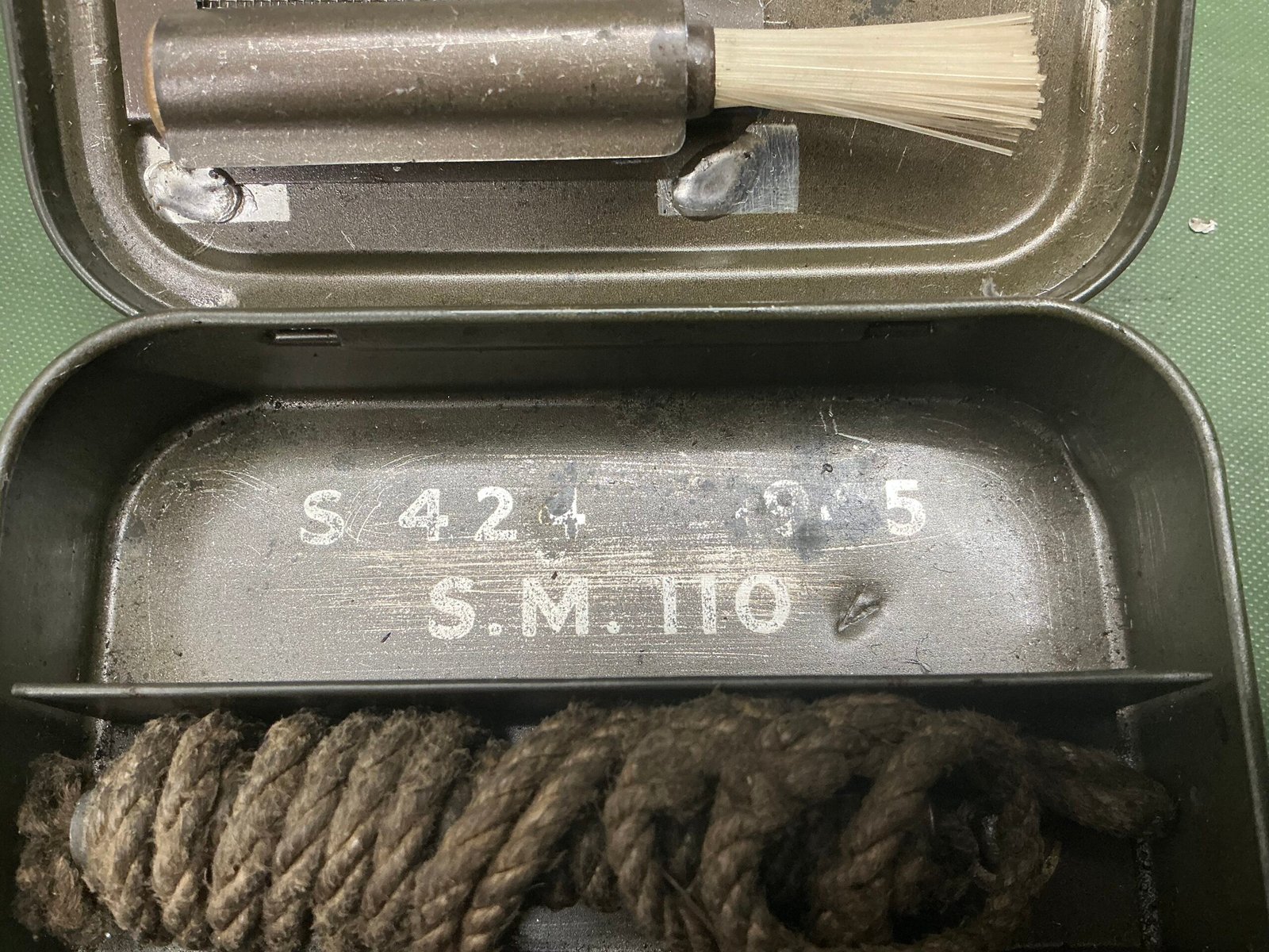 WW2 FACTORY CODED NO4 LEE ENFIELD CLEANING KIT (B42) - Image 2