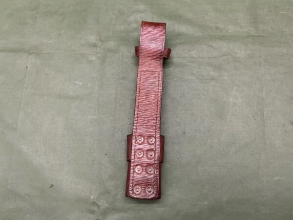 BRITISH WW2 LEATHER BAYONET FROG (C27) - Image 2