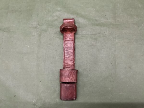BRITISH WW2 LEATHER BAYONET FROG (C27)