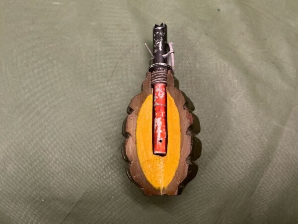 F1 CUTAWAY GRENADE (B42)