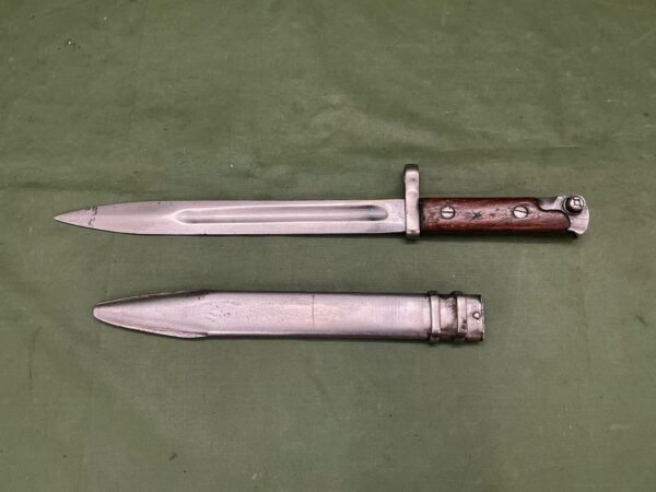 WW2 RUSSIAN TOKAREV SVT BAYONET (B2229)