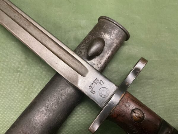 BRITISH MARKED P14 BAYONET (B2489) - Image 4