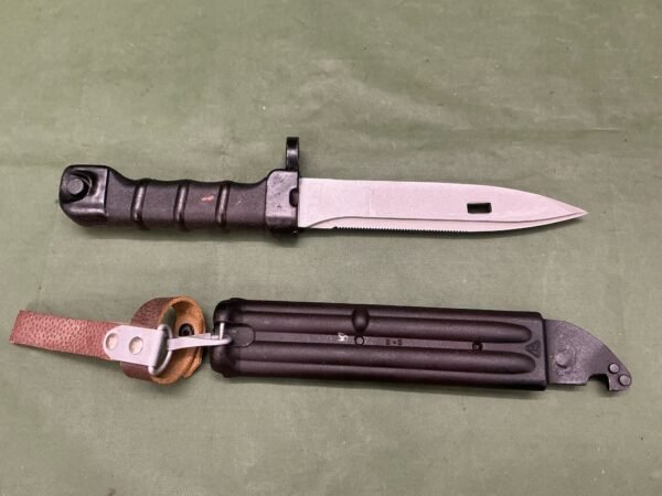 RUSSIAN AK74 BAYONET (B2541) - Image 2