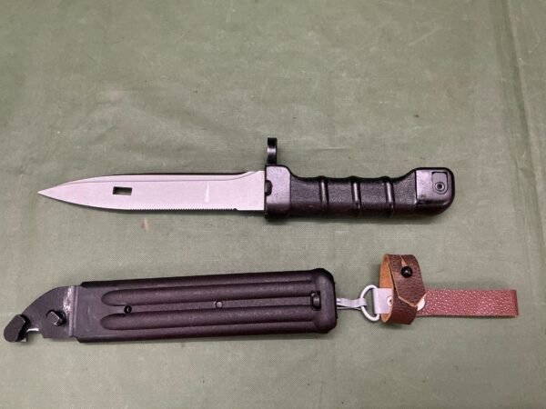 RUSSIAN AK74 BAYONET (B2541)