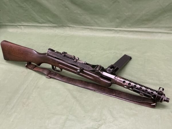 DEACTIVATED WW2 GERMAN MP34 SMG (DM24)
