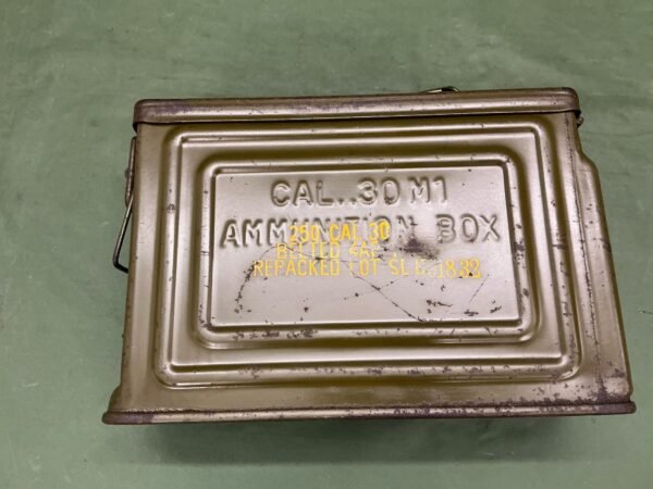WW2 AMERICAN 30CAL AMMO TIN (BT) - Image 2