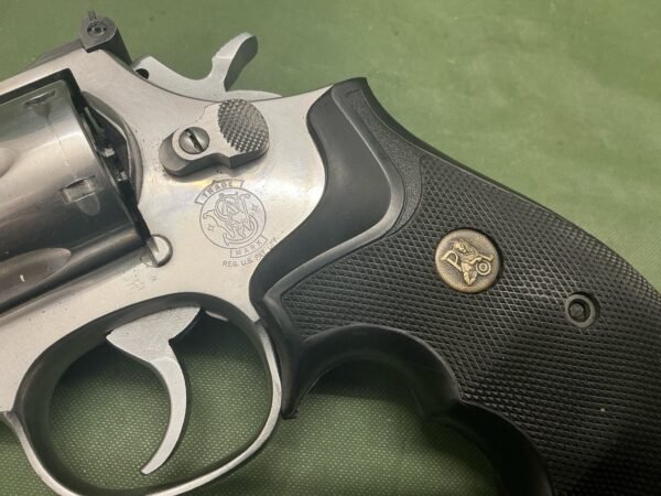 DEACTIVATED SMITH AND WESSON MODEL 686 (D31) - Image 3