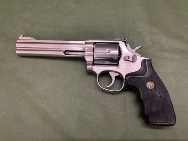 DEACTIVATED SMITH AND WESSON MODEL 686 (D31)