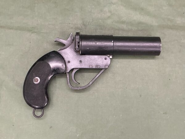 DEACTIVATED BRITISH FLARE PISTOL (D33) - Image 2