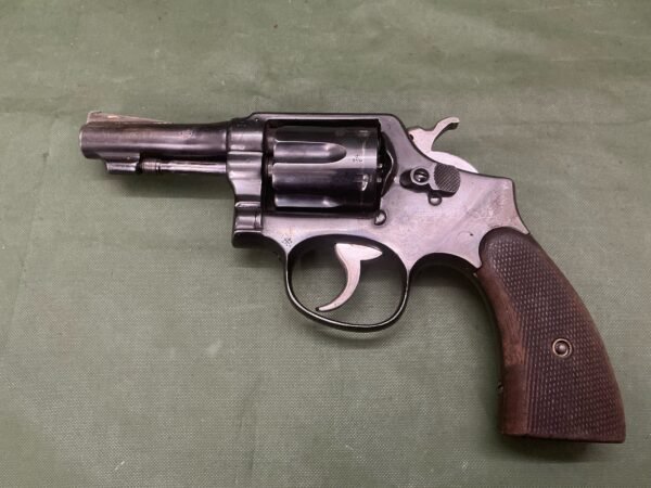 DEACTIVATED SMITH AND WESSON REVOLVER (3865)