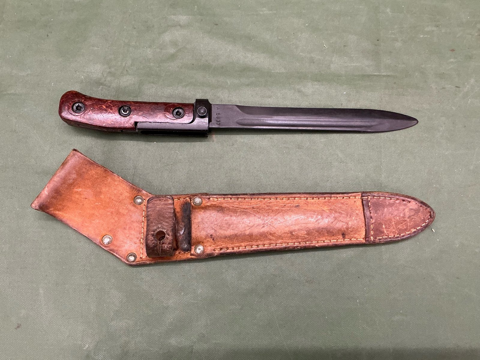 VZ58 BAYONET 3 RIVET (B1710)