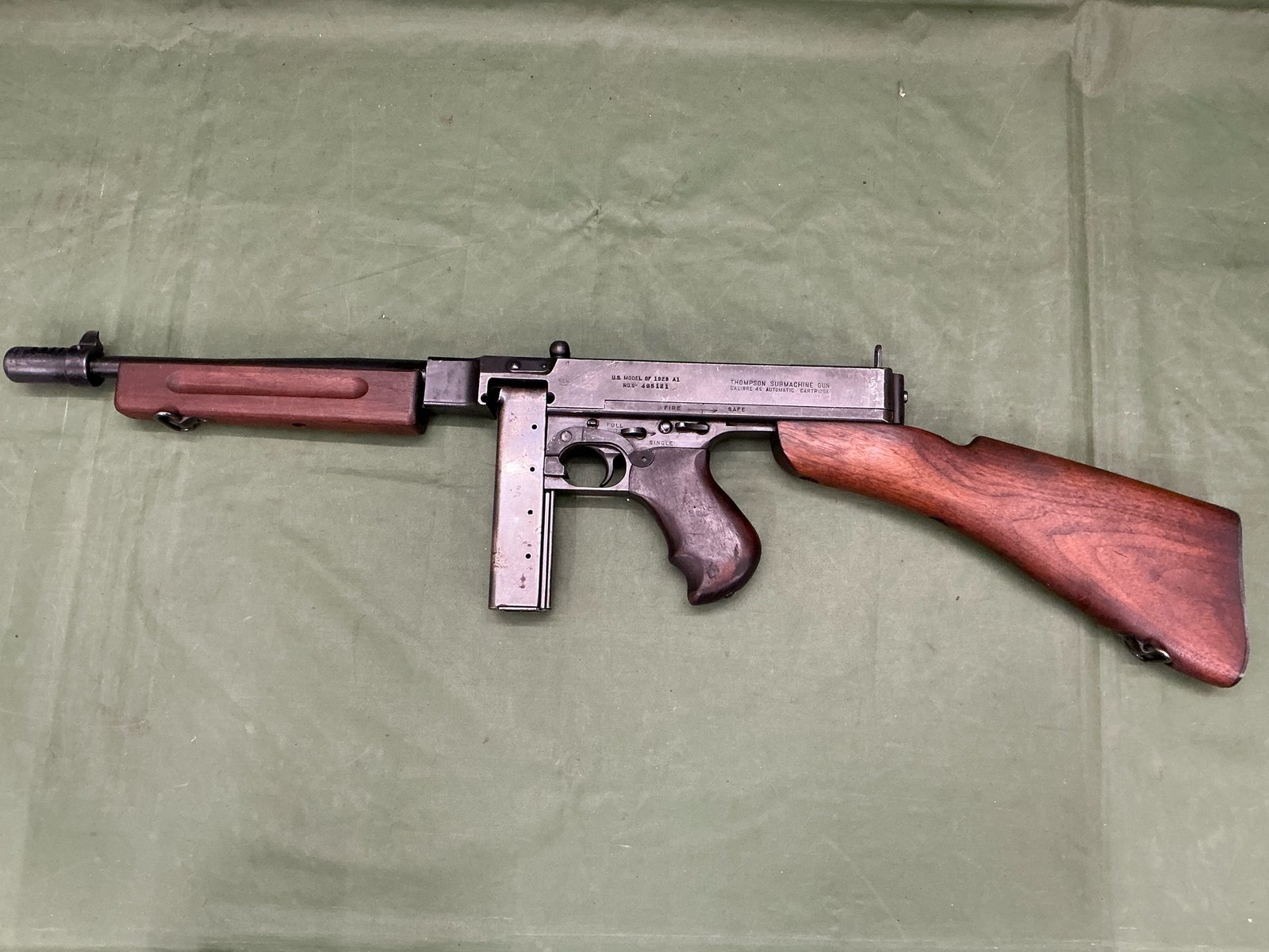 DEACTIVATED WW2 1928 THOMPSON (DM57) - Image 2