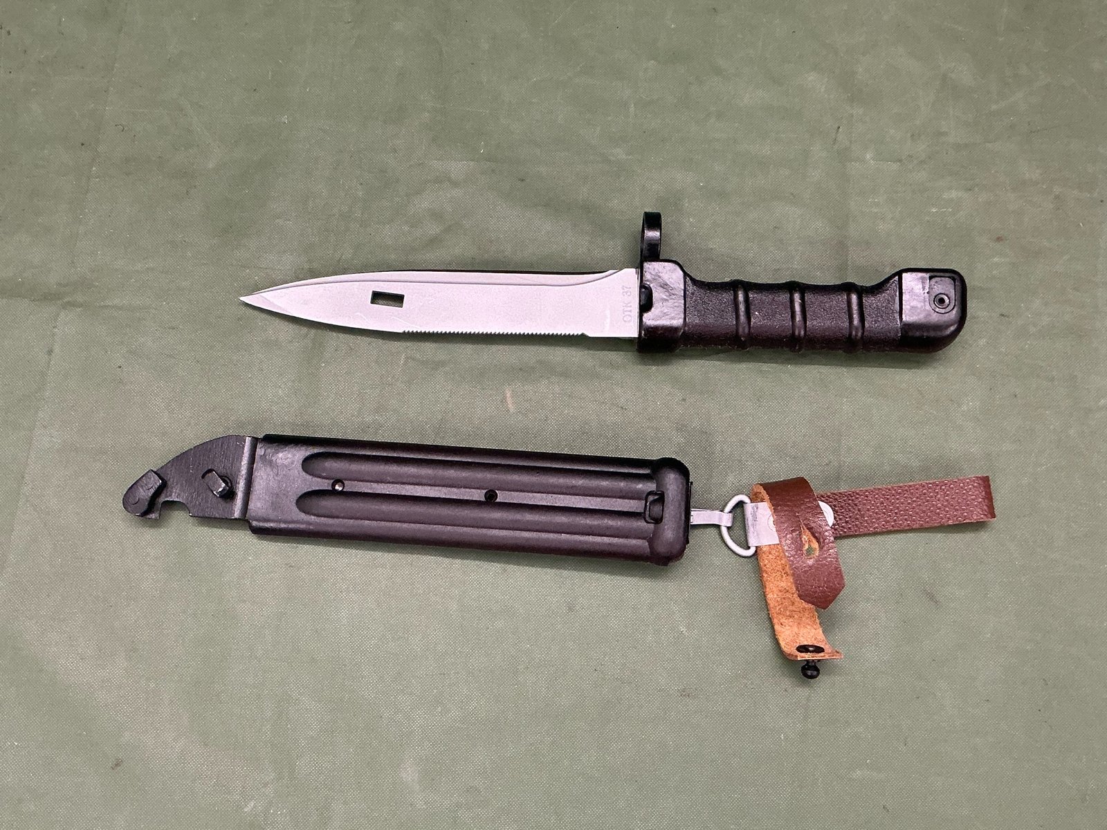 RUSSIAN AK74 BAYONET (B2861)