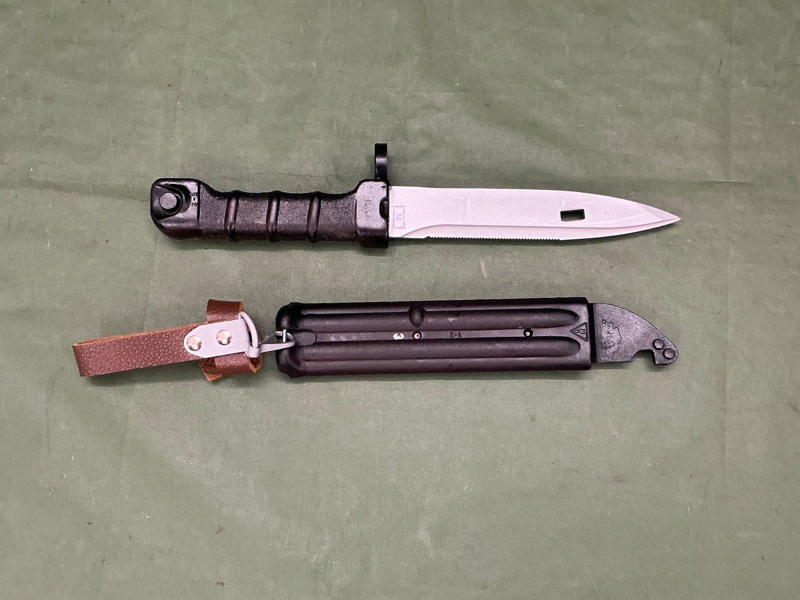 RUSSIAN AK74 BAYONET (B2861) - Image 2