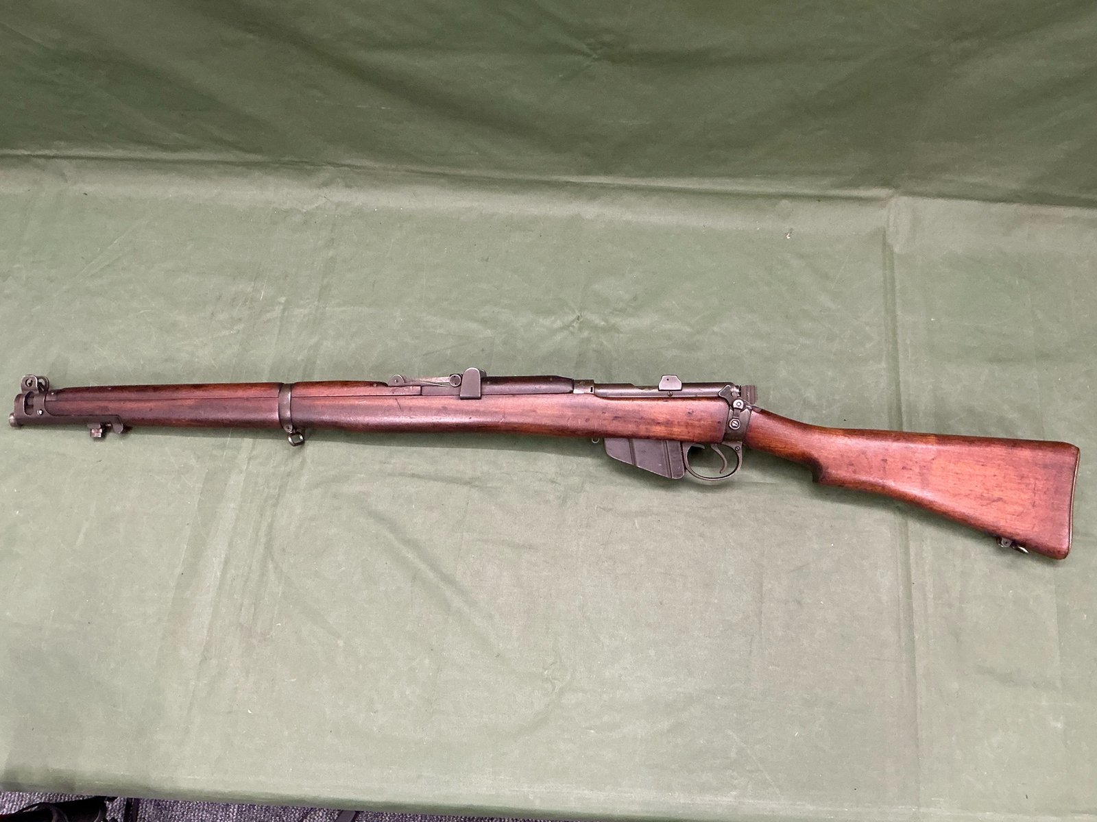 DEACTIVATED AUSTRALIAN MADE 1942 SMLE (4569) - Image 2