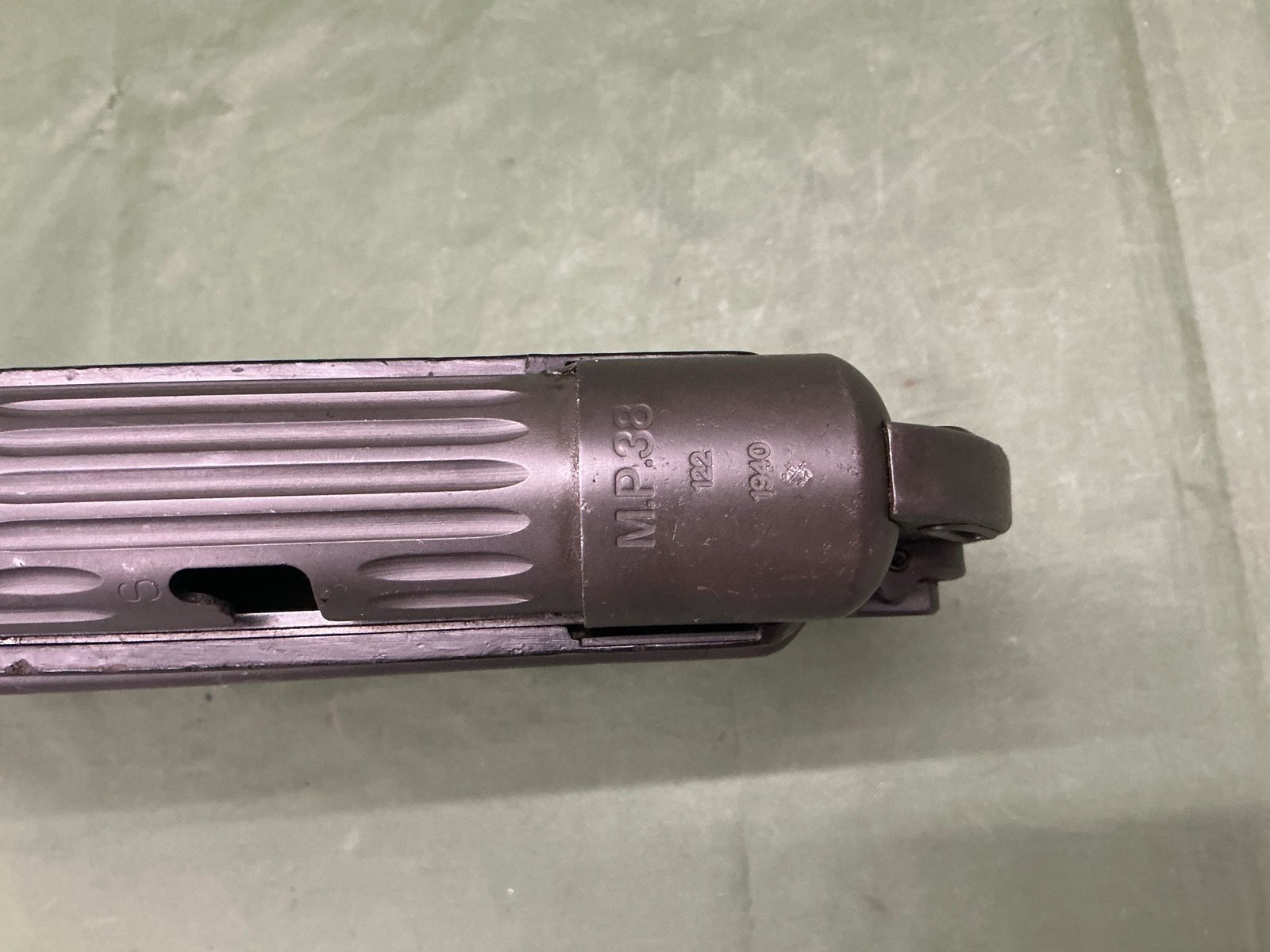 DEACTIVATED WW2 GERMAN MP38 SMG (4816) - Image 4