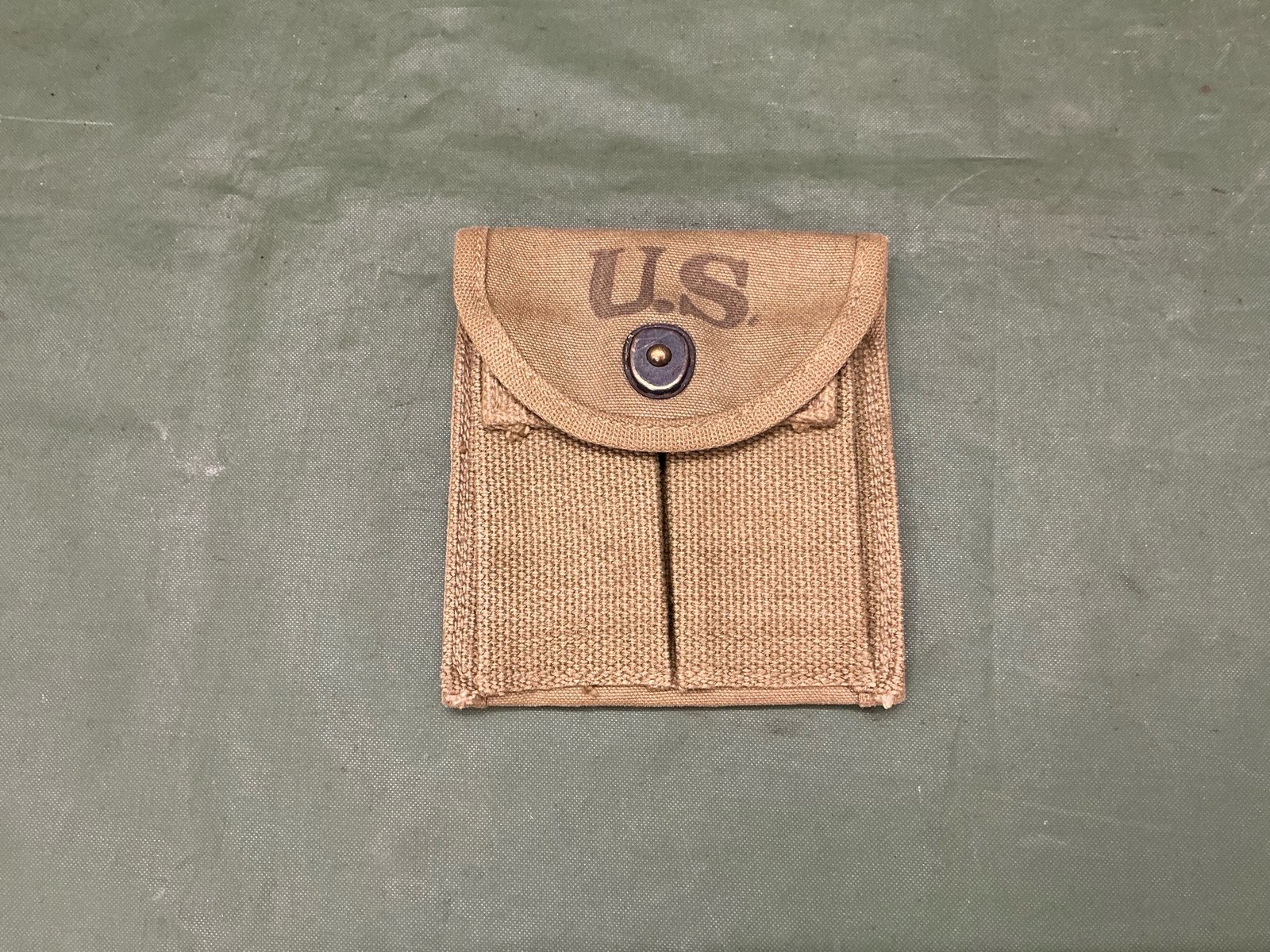 WW2 AMERICAN M1 CARBINE POUCH (E60)