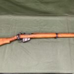 DEACTIVATED WW2 NO4 LEE ENFIELD RIFLE (DR165)