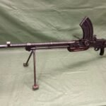 DEACTIVATED WW2 VICKERS BERTHIER MACHINE GUN (4928)