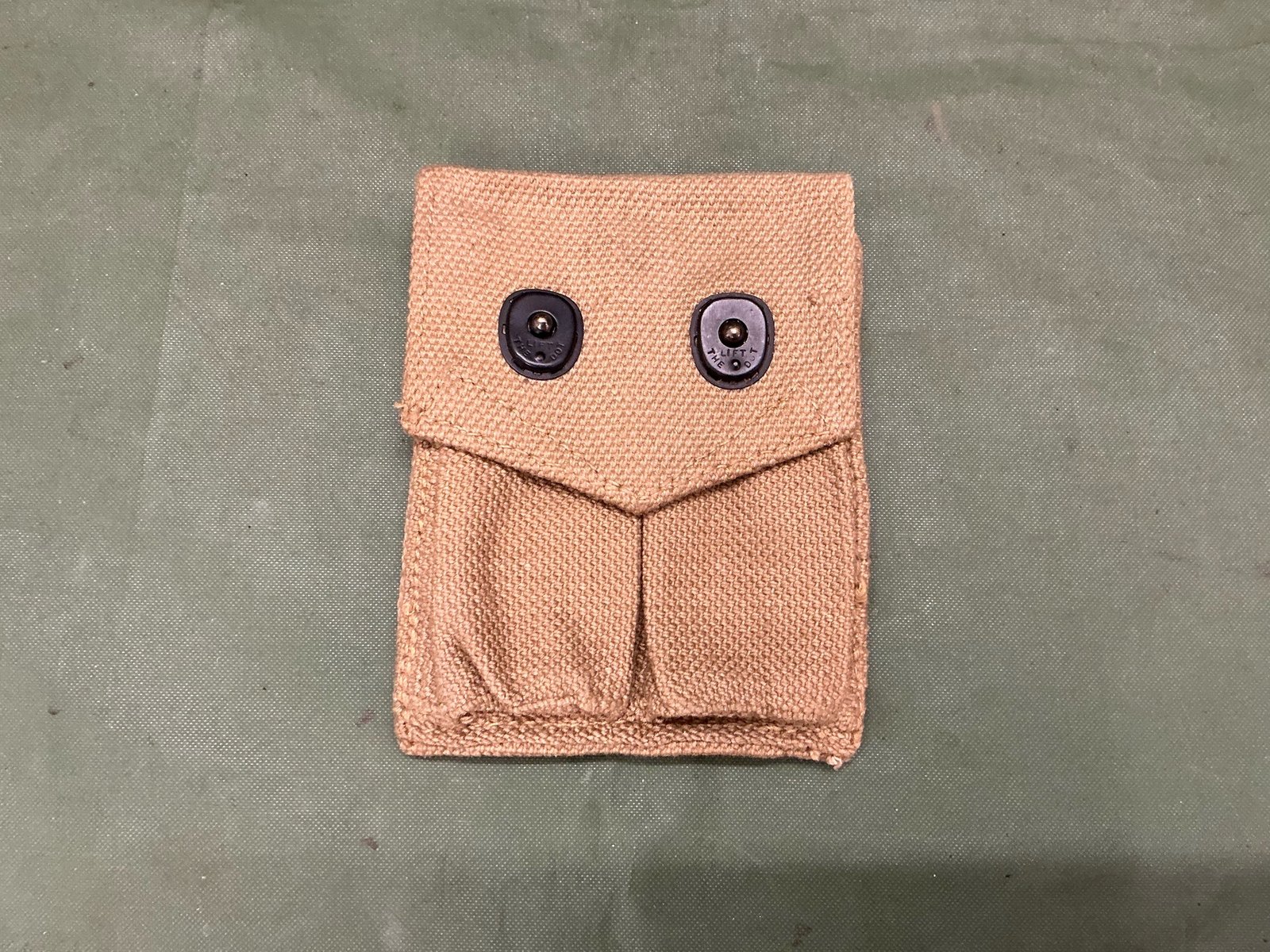 BRITISH MADE COLT 45 MAGAZINE POUCH (E99)
