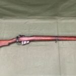 DEACTIVATED WW2 BRITISH NO4 LEE ENFIELD RIFLE (DR105)